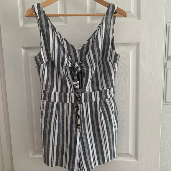 HYFVE Striped Elastic Hem Johnny Collar Cap Sleeve Blouse